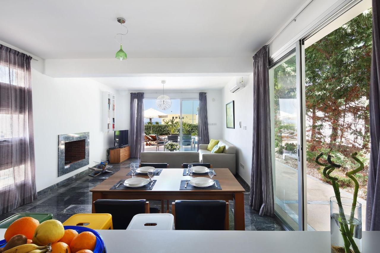 Paradise Cove Luxurious Beach Villas Paphos Exterior foto